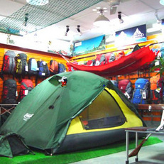 新疆戶外探險熱，這些裝備與專賣店助你暢游西域